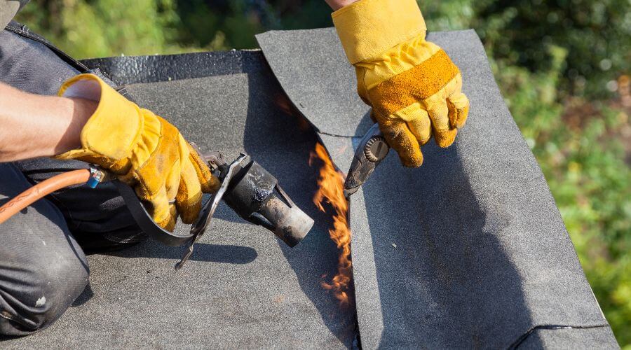 Professional gutter cleaning in Kipnuk, AK